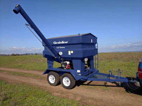 w13-003 — Trail Feeder 4.0 Tonne with Auger
