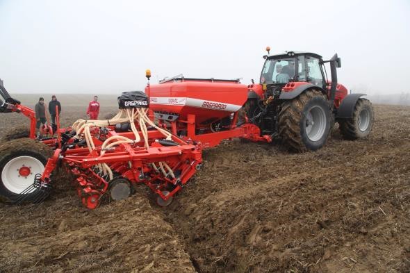 DELMADE - Maschio Gigante Seed Drill Updated Design! Can Work in a broad range of conditions