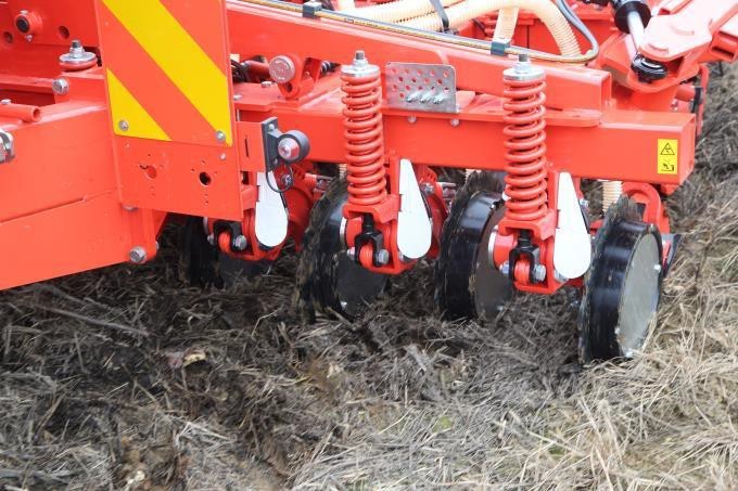 DELMADE - Maschio Gigante Seed Drill Updated Design!  High Clearance for more trash flow