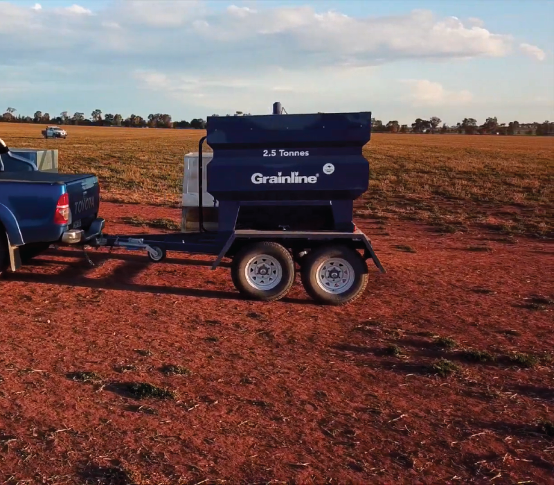 Delmade Products:  Grainline 2.5 Tonne Feed Out Trailer including 3m x 5" Auger